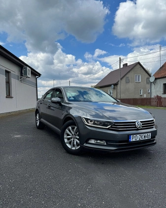 Volkswagen Passat cena 62000 przebieg: 190000, rok produkcji 2015 z Drobin małe 172